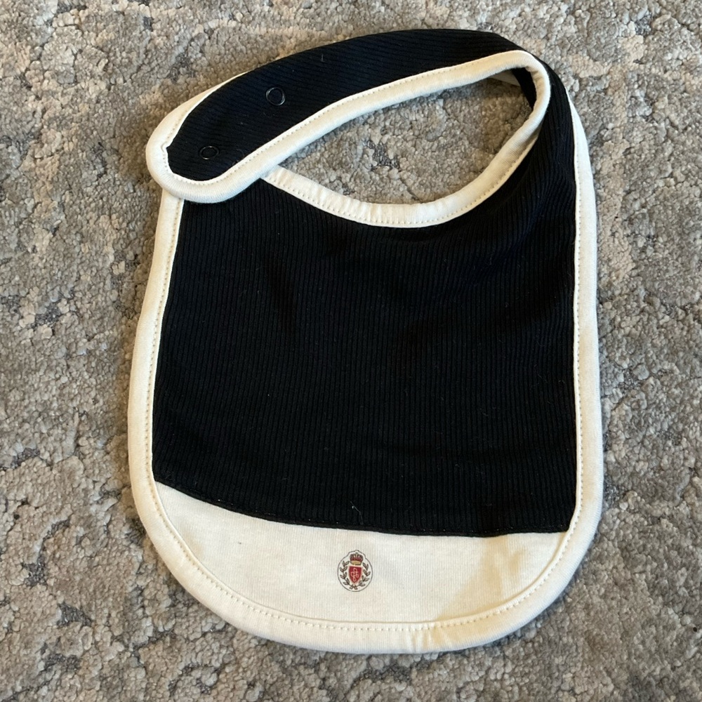 Parni Black and Cream Baby Bib